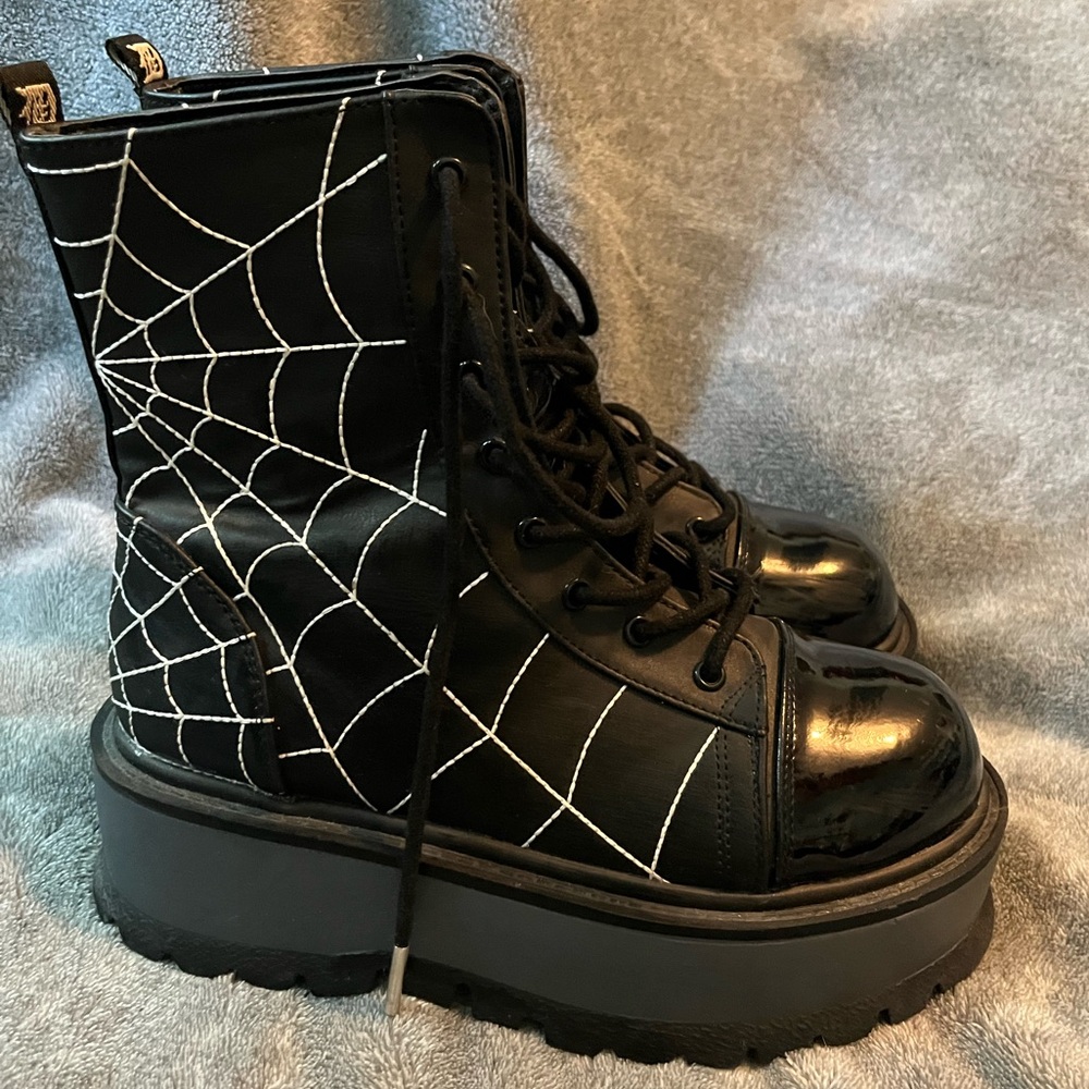 Slacker 88 Black Matte Spider Web Design Up Ankle Boots